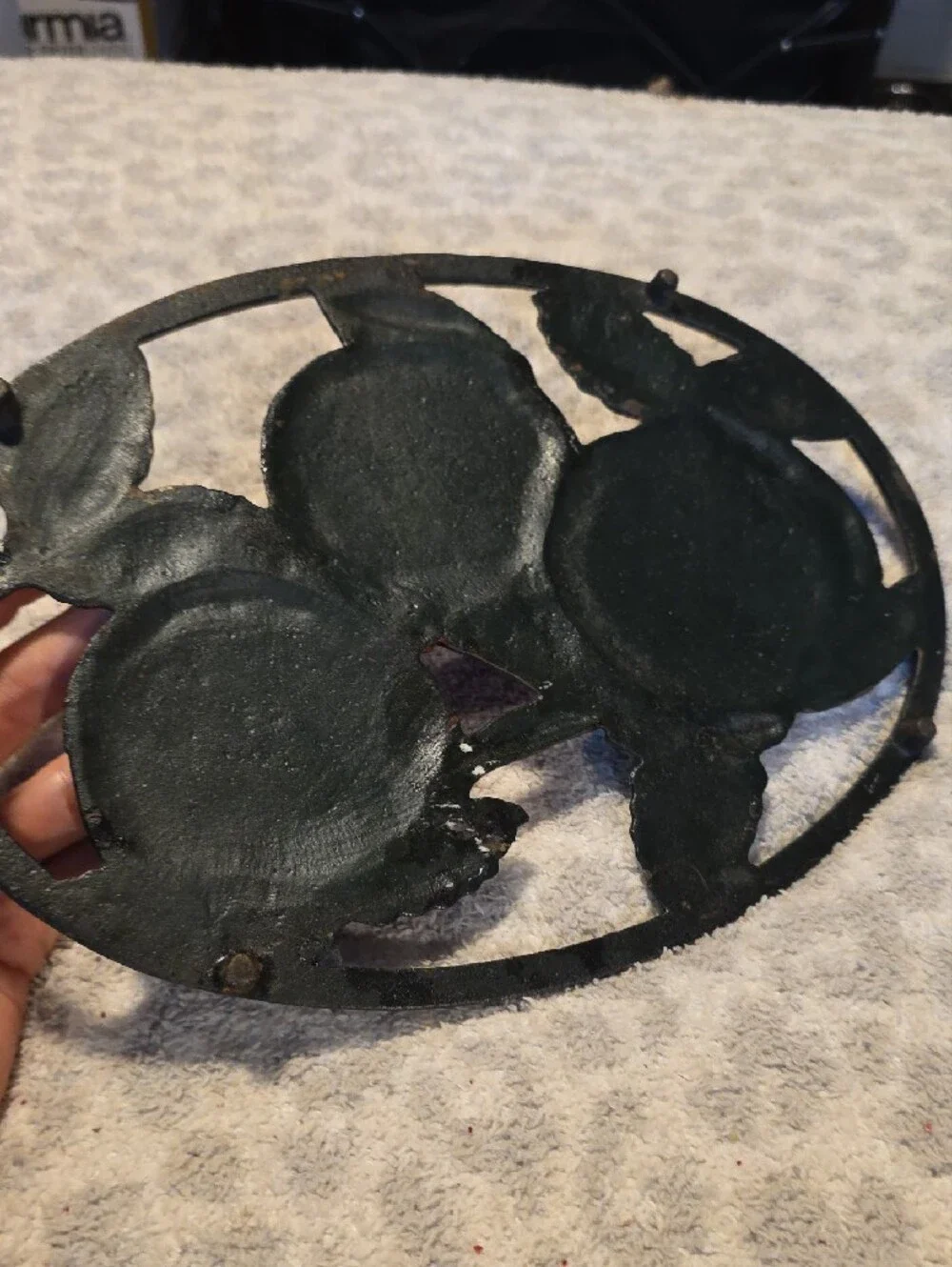 Vintage Cast Iron Apple Trivet 11